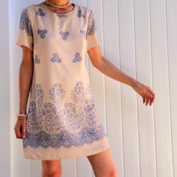 Sun Dress - Loose Fit - Picture 2 of 4